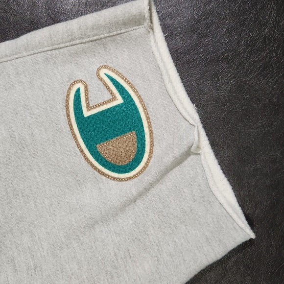 New never worn Champion kids chill jogging shorts with longer inseam - Picture 2 of 5